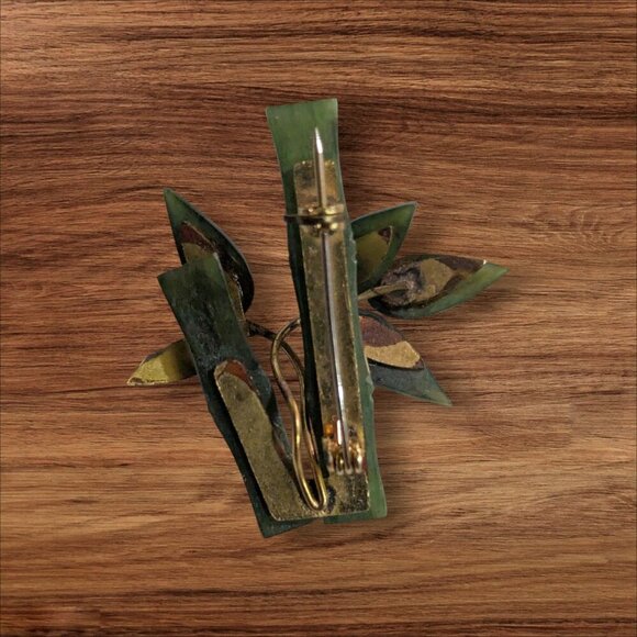 Vintage  bamboo Carved Nephrite Jade branch & leaves gold tone brooch/pin - Picture 4 of 7